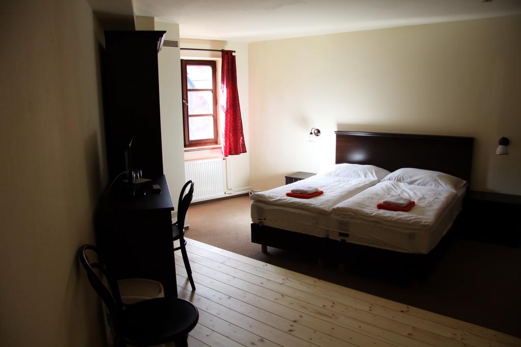 Hotel Koruna ปราฮากิเต ภายนอก รูปภาพ