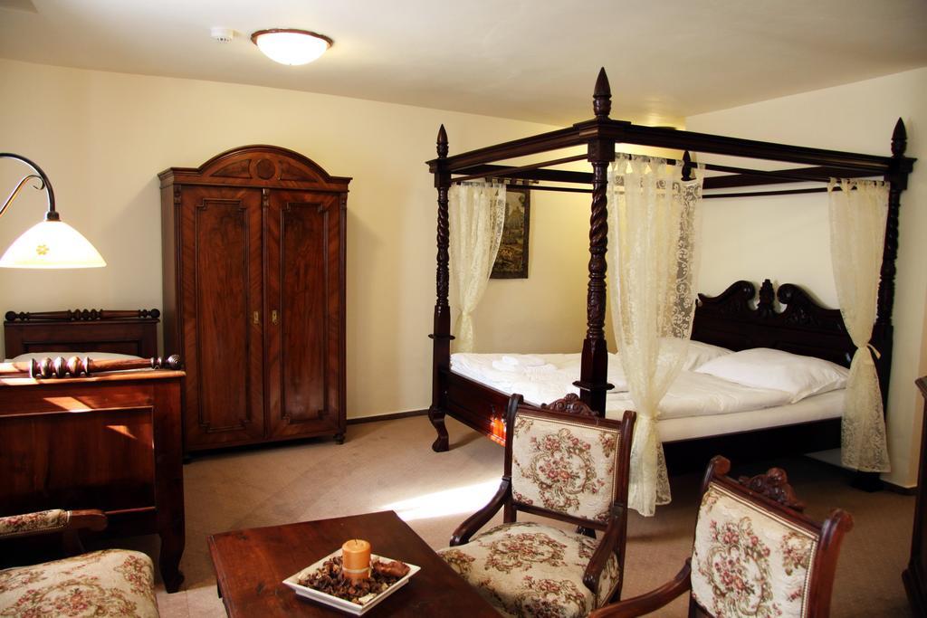 Hotel Koruna ปราฮากิเต ภายนอก รูปภาพ