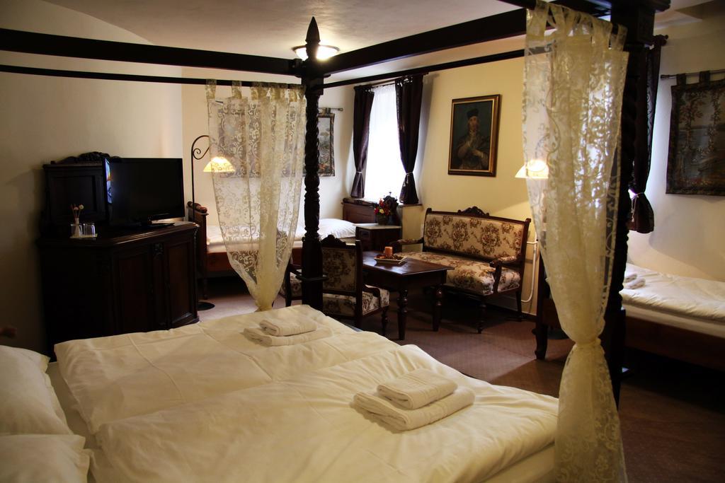 Hotel Koruna ปราฮากิเต ภายนอก รูปภาพ