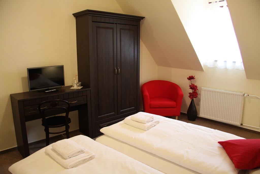 Hotel Koruna ปราฮากิเต ภายนอก รูปภาพ